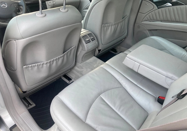 Mercedes-Benz Klasa E cena 38900 przebieg: 260000, rok produkcji 2003 z Lubaczów małe 254